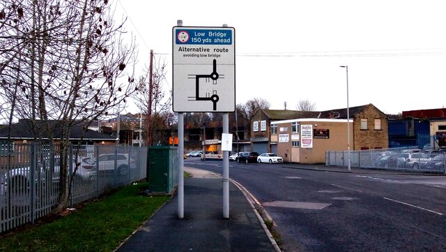 Low Bridge Warning, Mill Lane, Bradford © Stephen Armstrong :: Geograph ...