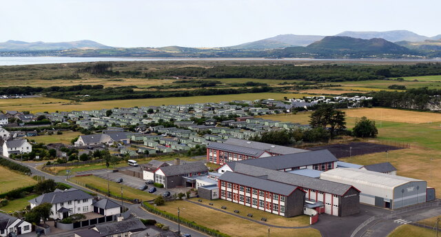 Ysgol Ardudwy Harlech © Bill Harrison Geograph Britain And Ireland