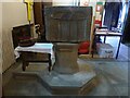 Saint Aidan, Skelmanthorpe - font