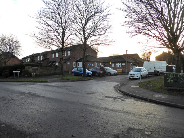 Lincoln Green, Ronkswood © Chris Allen cc-by-sa/2.0 :: Geograph Britain ...