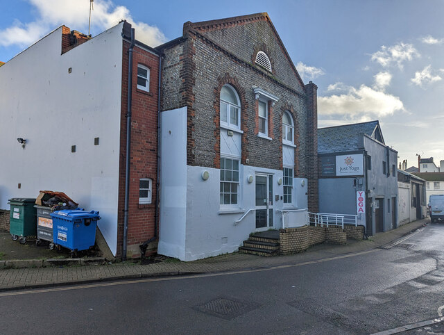 The Place, Marine Place, Worthing © Robin Webster cc-by-sa/2.0 ...