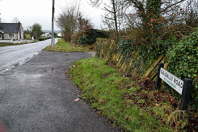 Galbally Road, Mulnagoagh © Kenneth Allen cc-by-sa/2.0 :: Geograph Ireland