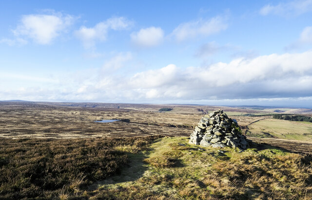 Cairn close to trig point on Bolt's Law