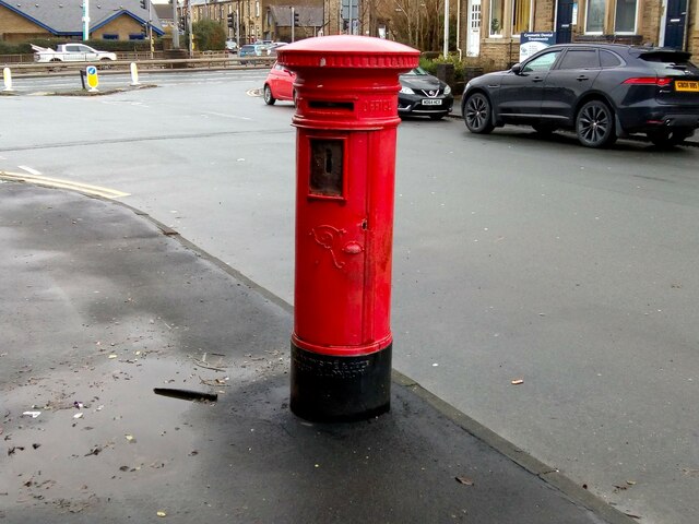 Victorian Postbox BD4 187 on Lister Avenue, Bradford