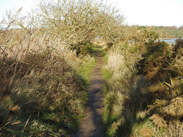 The path along the causeway narrows