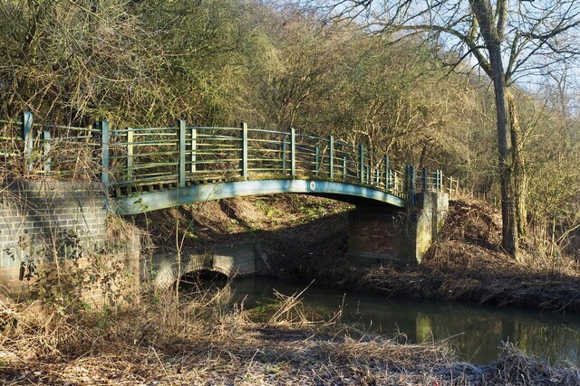 Footbridge over the River Doe Lea © David Lally :: Geograph Britain and ...