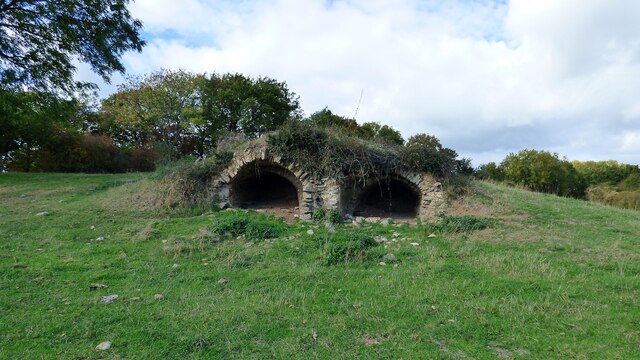 Limekilns near Holling Hill Wood