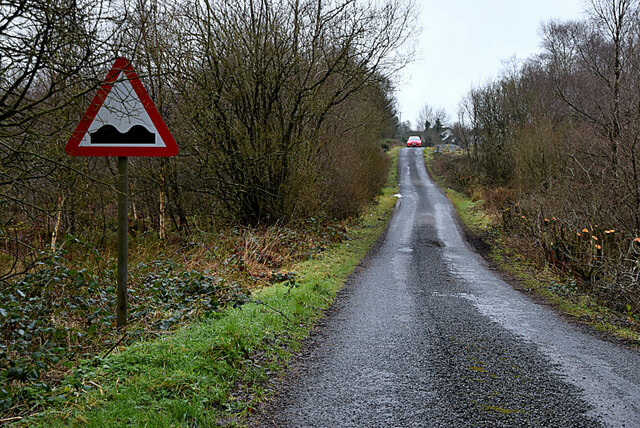 Un-even road, Tircur / Dunbreen