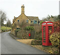 Cottages and telephone box, Compton Abdale