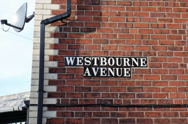 Westbourne Avenue sign