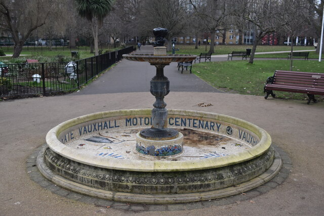 Fountain in Vauxhall Park