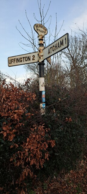 Pre-Worboys direction sign at Berwick Wharf