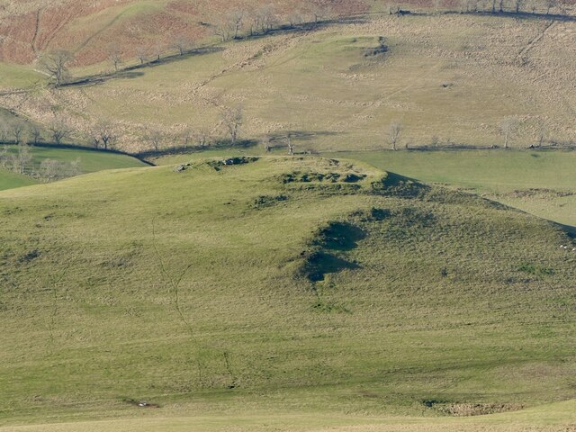 Hill fort, Mow Law