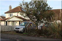 SU4899 : House on the B4017, Whitecross by David Howard