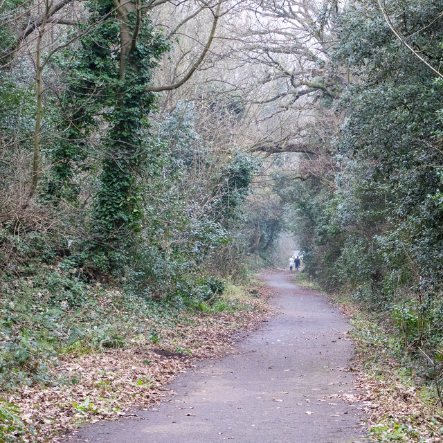 Footpath near Parkeston Cemetery, Harwich