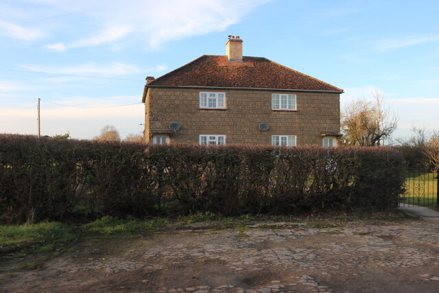 Semi-detached houses on Fernham Road, Shellingford