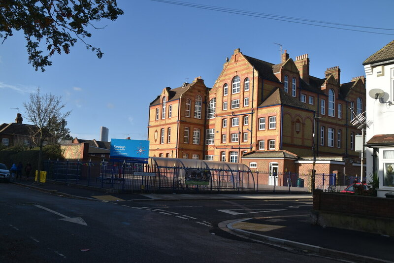 Ranelagh Primary School © N Chadwick cc-by-sa/2.0 :: Geograph Britain ...