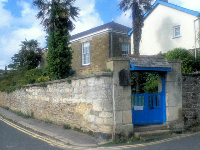 friends-meeting-house-on-st-paul-s-paul-barnett-geograph