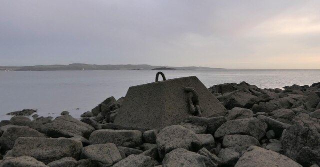 Anti-submarine boom mounting block, Cramond Island, Midlothian