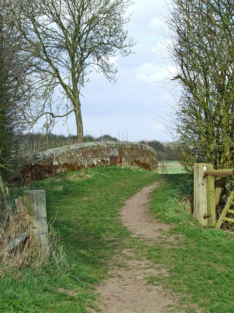 Monarch's Way at Hunting Bridge near... © Roger D Kidd :: Geograph ...