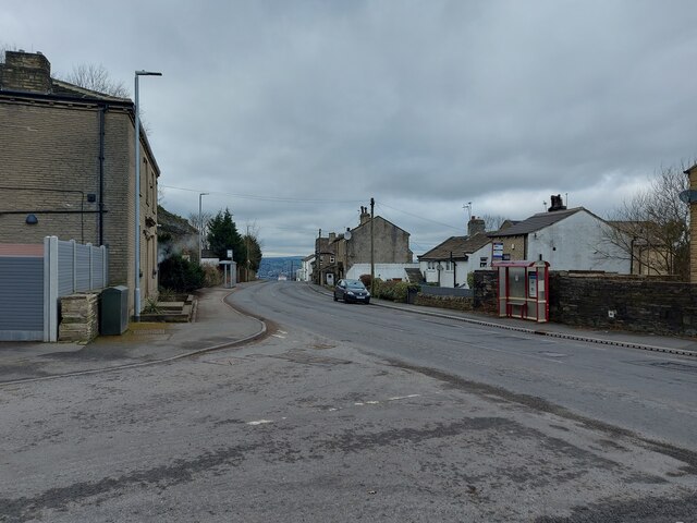 Junction of Pinfold Lane and Dewsbury Road