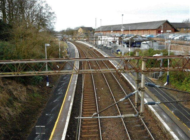 Neilston Station © Richard Sutcliffe cc-by-sa/2.0 :: Geograph Britain ...