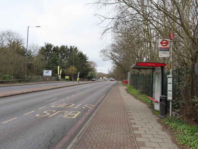 Duke's Bridge Bus Stop, Colnbrook... © David Hawgood :: Geograph ...