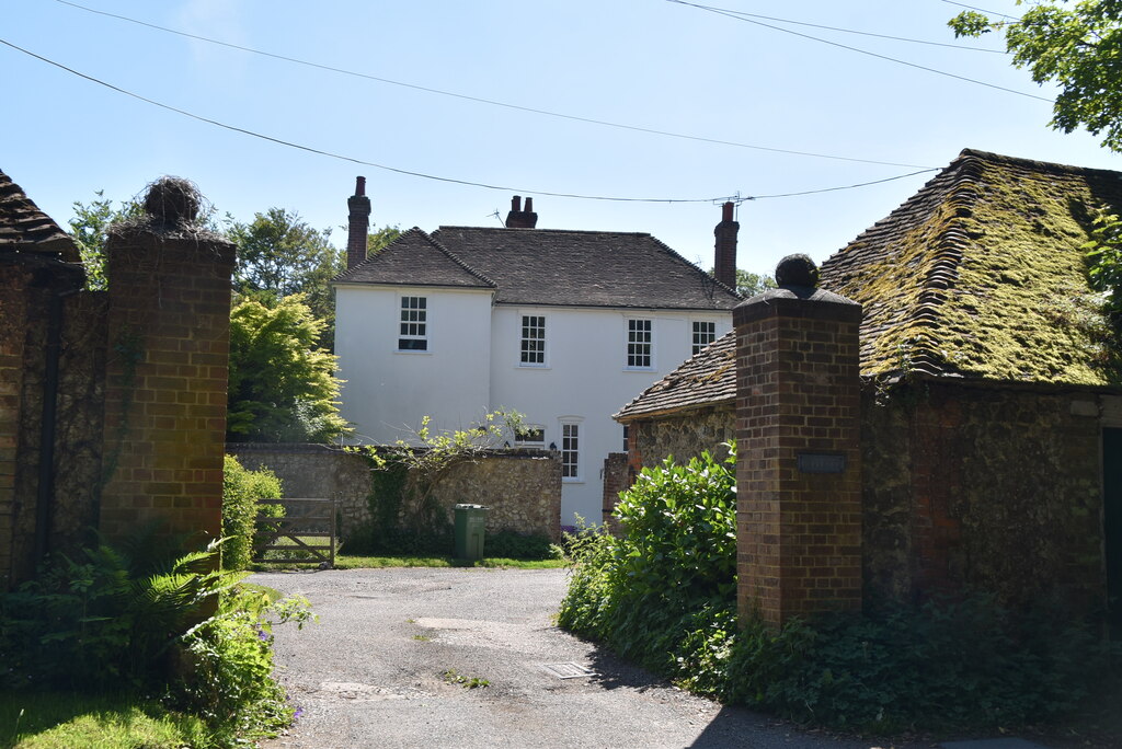 bellevue-house-n-chadwick-cc-by-sa-2-0-geograph-britain-and-ireland