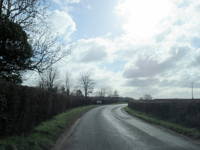 Wadborough Road passing Teal Farm