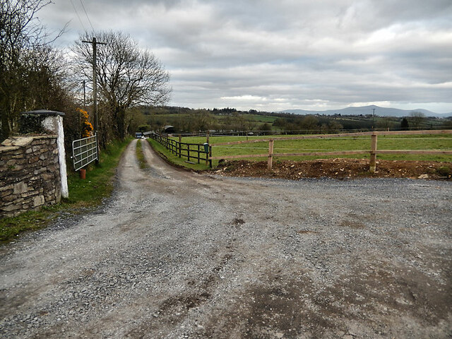 Entrance and Lane © kevin higgins :: Geograph Britain and Ireland