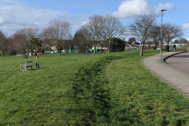 Top edge of Belmont Open Space © David Martin :: Geograph Britain and ...