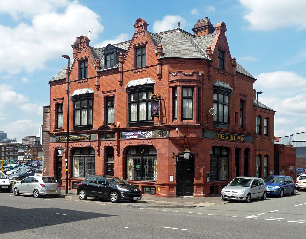 The White Swan, Bradford Street,... © Stephen Richards :: Geograph ...