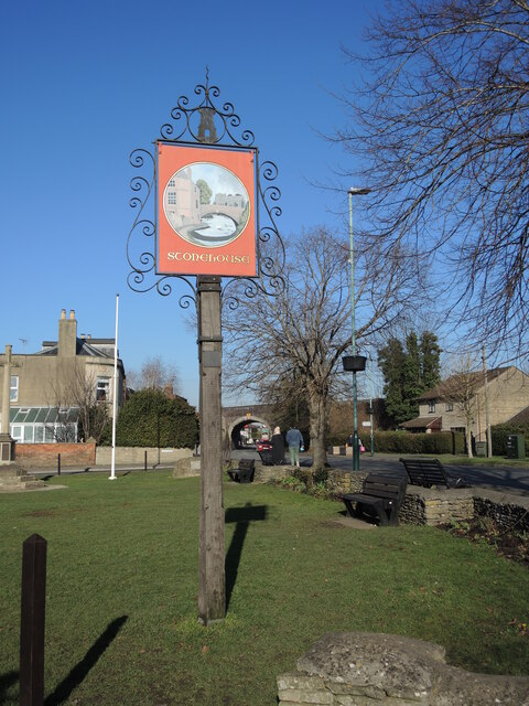 Sign on Stonehouse village green © Neil Owen :: Geograph Britain and ...