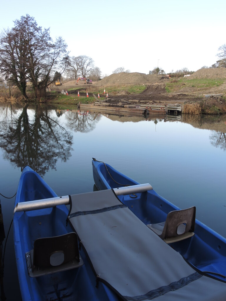 The Stroudwater on a calm day © Neil Owen cc-by-sa/2.0 :: Geograph ...