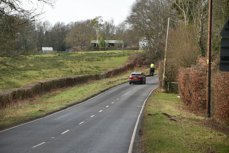 B2096 © N Chadwick cc-by-sa/2.0 :: Geograph Britain and Ireland