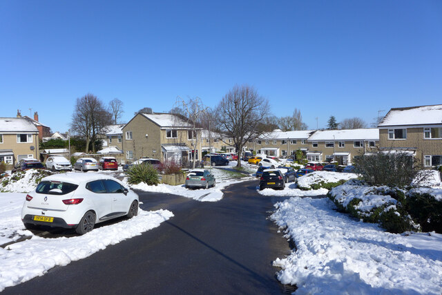 Lineham Court, Liversedge © habiloid cc-by-sa/2.0 :: Geograph Britain ...