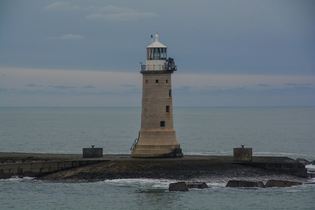 Plymouth : Plymouth Breakwater Lighthouse