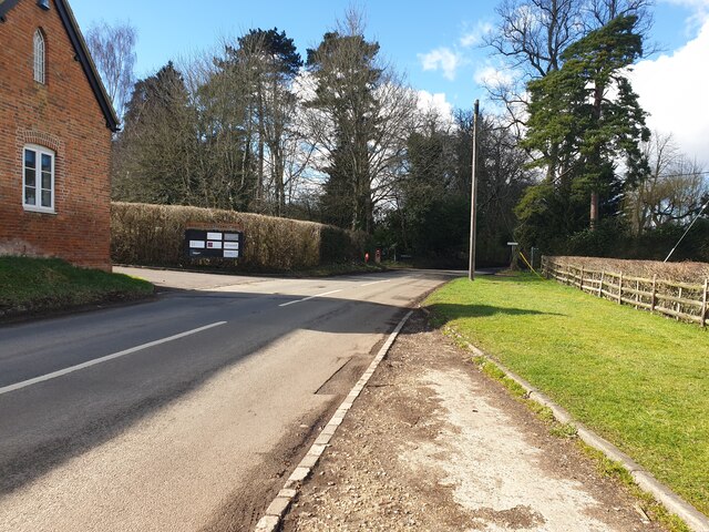 Lambourn Road © Oscar Taylor cc-by-sa/2.0 :: Geograph Britain and Ireland