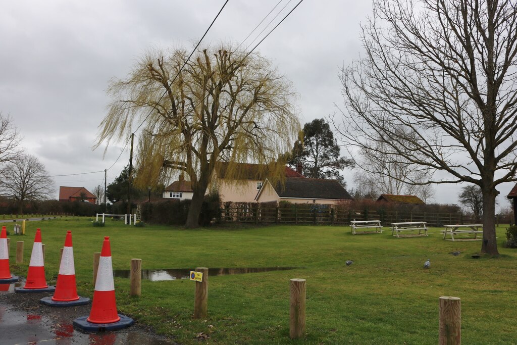 Green In Margaretting Tye © David Howard Cc By Sa20 Geograph Britain And Ireland 8010