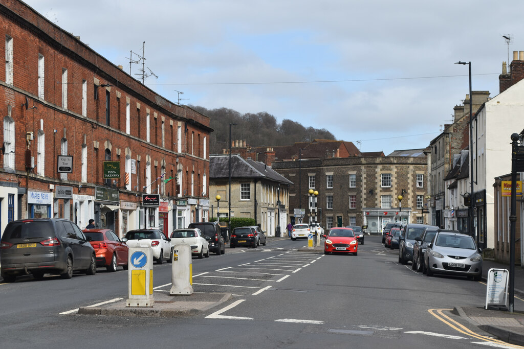 Street, Warminster © David Martin ccbysa/2.0 Geograph