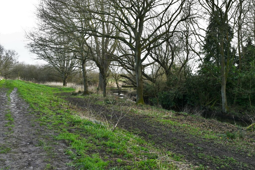 beccles-river-waveney-circular-walk-18-michael-garlick-cc-by-sa