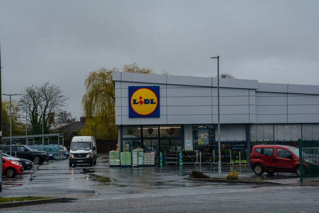 Wincanton : Lidl © Lewis Clarke cc-by-sa/2.0 :: Geograph Britain and ...