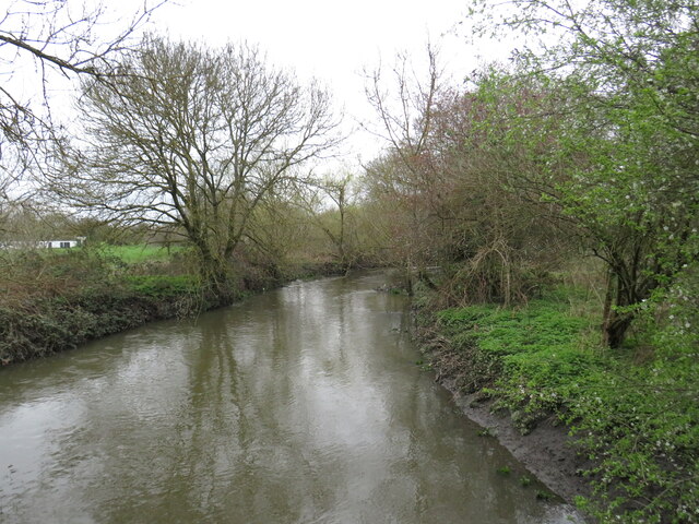 River Brent near Hanwell © Malc McDonald :: Geograph Britain and Ireland