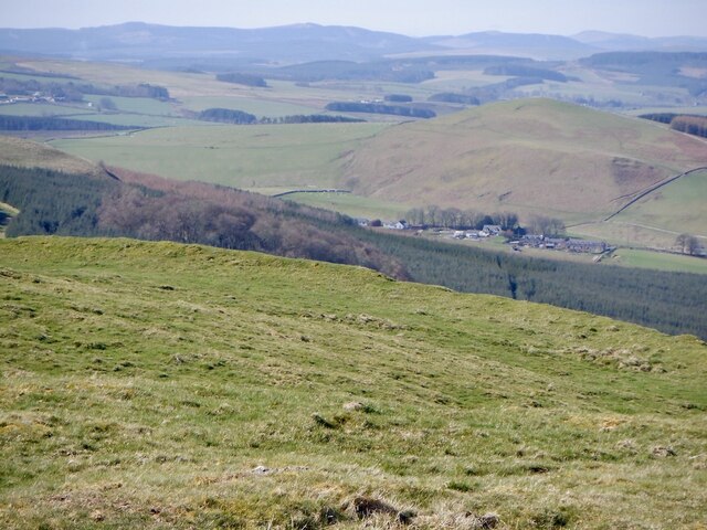 Hill fort rampart, Cunzierton Hill © Richard Webb :: Geograph Britain ...