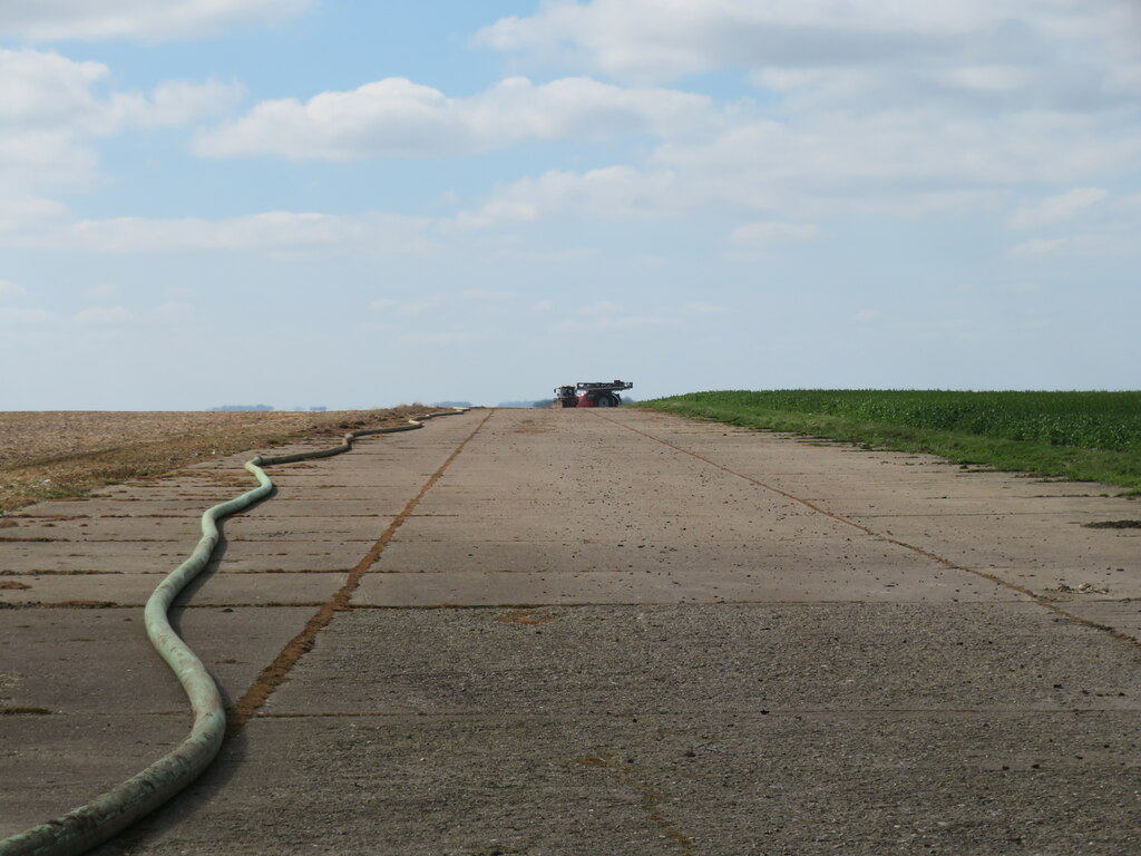 part-of-the-runway-on-old-airfield-site-gordon-hatton-cc-by-sa-2-0-geograph-britain-and-ireland