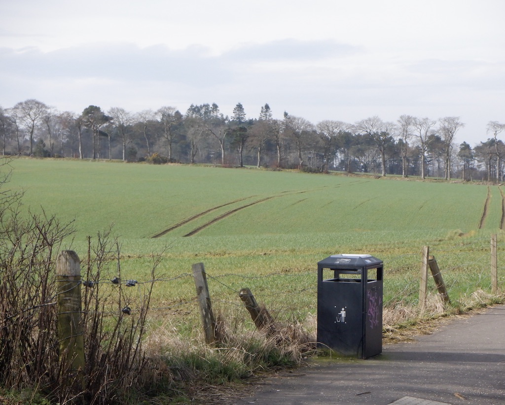 arable-land-balerno-richard-webb-geograph-britain-and-ireland