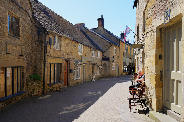 Church Walk, Stow-on-the-Wold © David Dixon :: Geograph Britain and Ireland