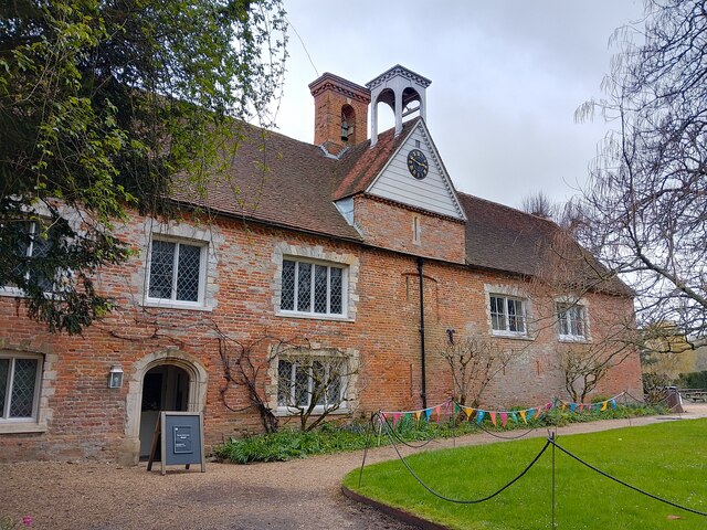 The Vyne Old Stable Block © Oscar Taylor Cc By Sa20 Geograph