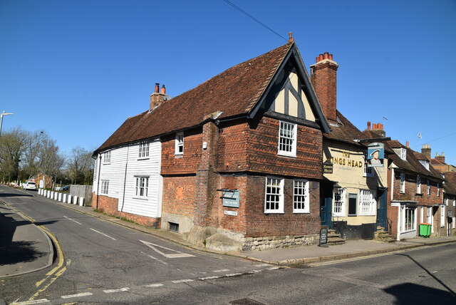 The Kings Head © N Chadwick :: Geograph Britain and Ireland