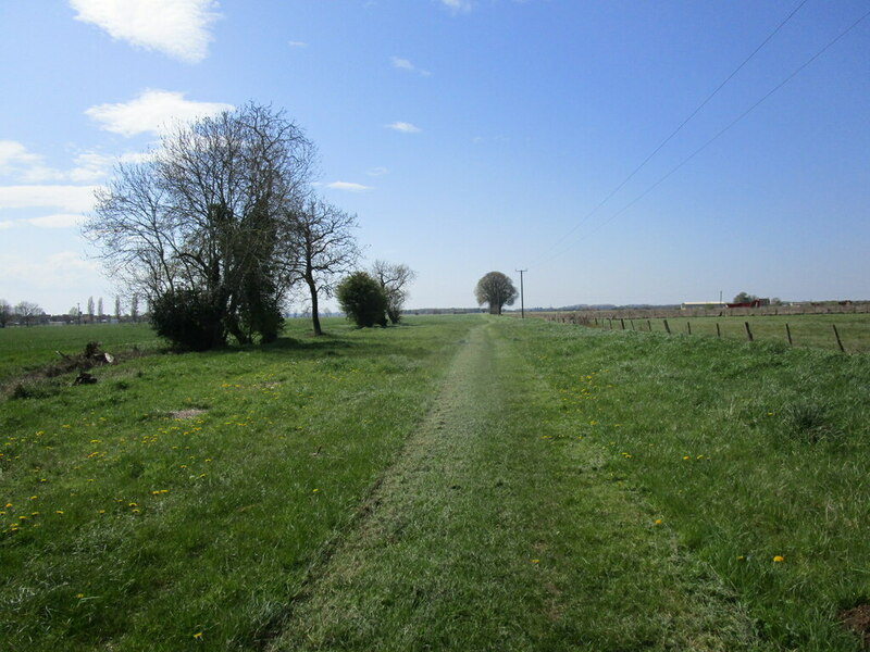 Long Walk, Langtoft © Jonathan Thacker cc-by-sa/2.0 :: Geograph Britain ...